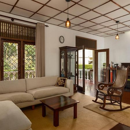 Surveyor'S Residence Bungalow Kandy Exteriör bild