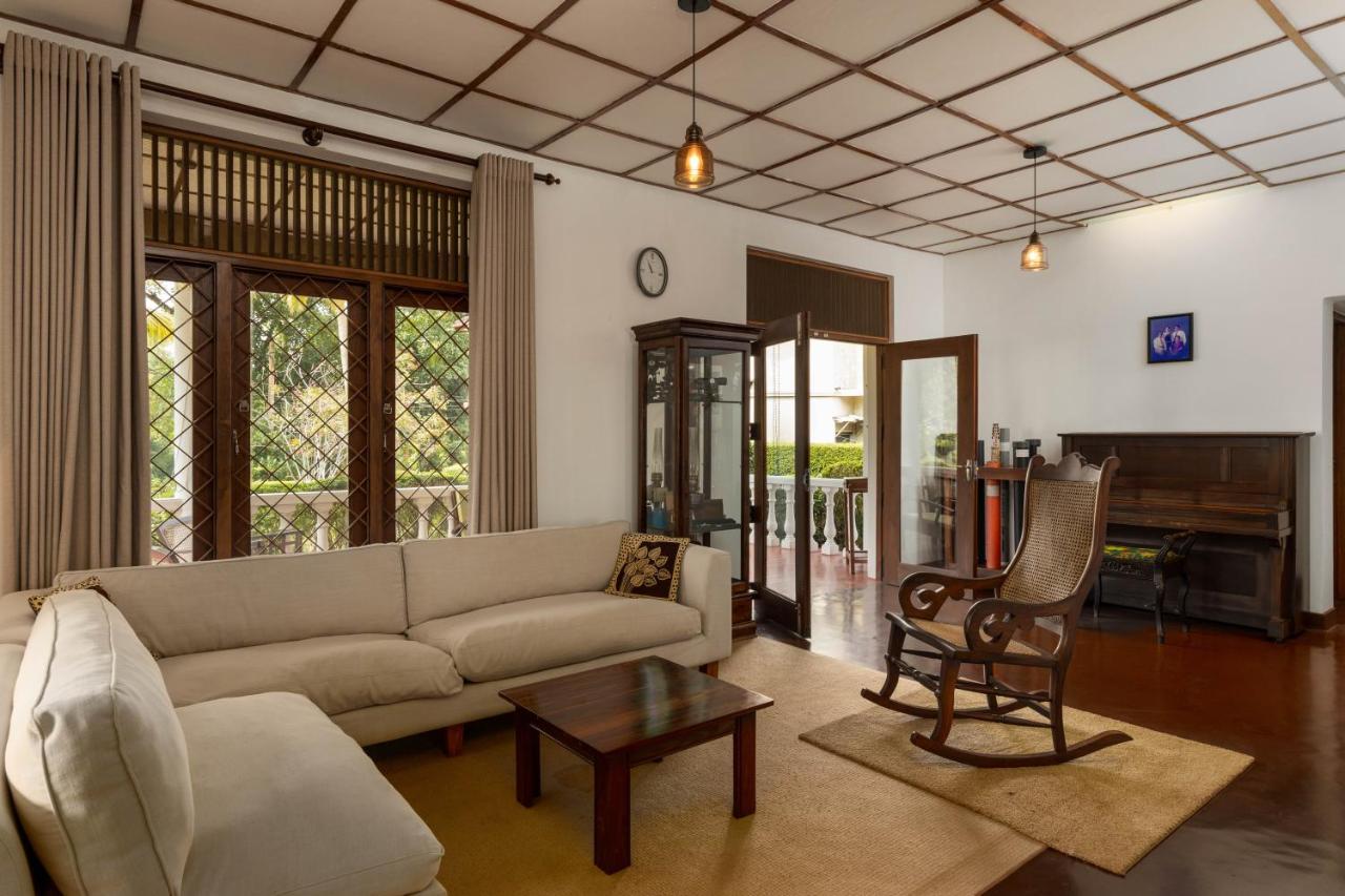 Surveyor'S Residence Bungalow Kandy Exteriör bild