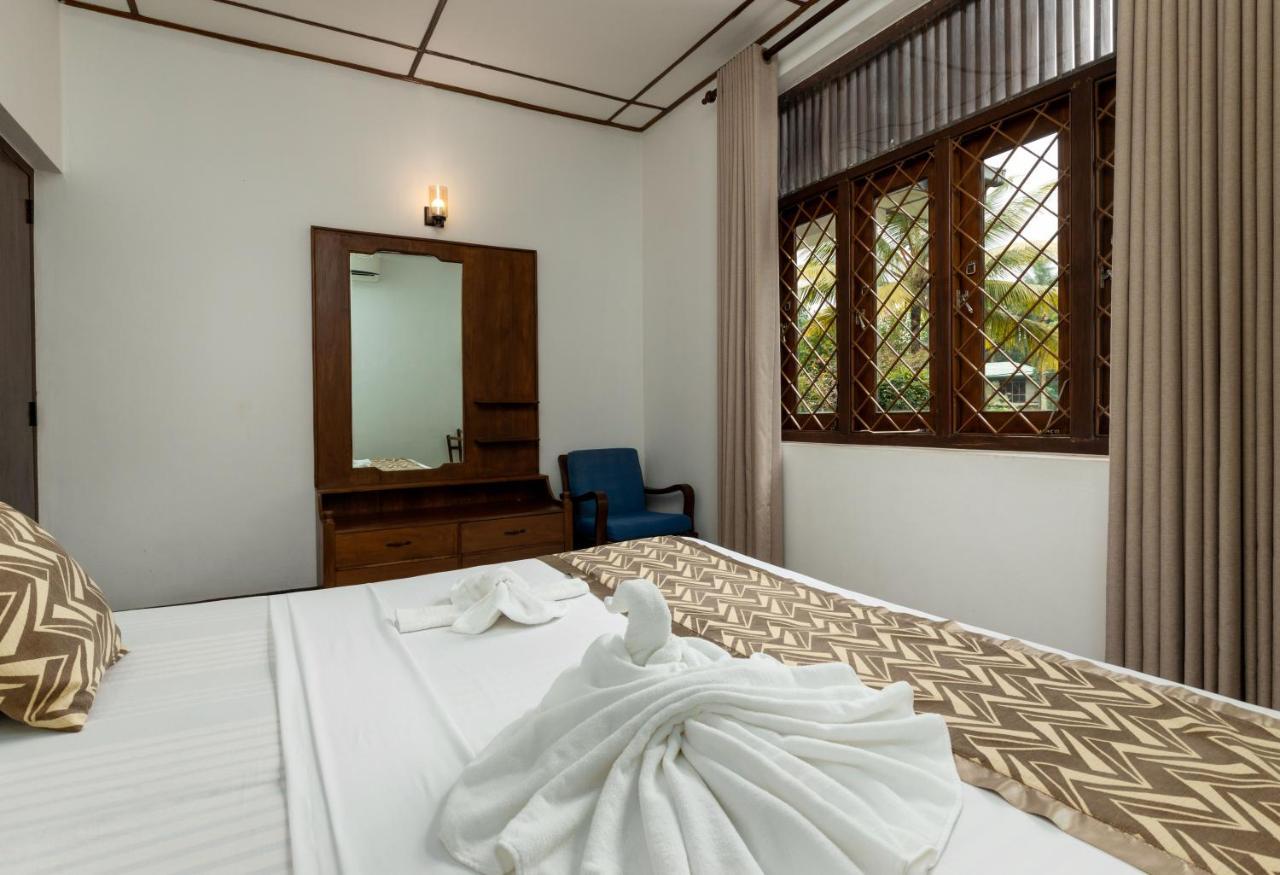 Surveyor'S Residence Bungalow Kandy Exteriör bild